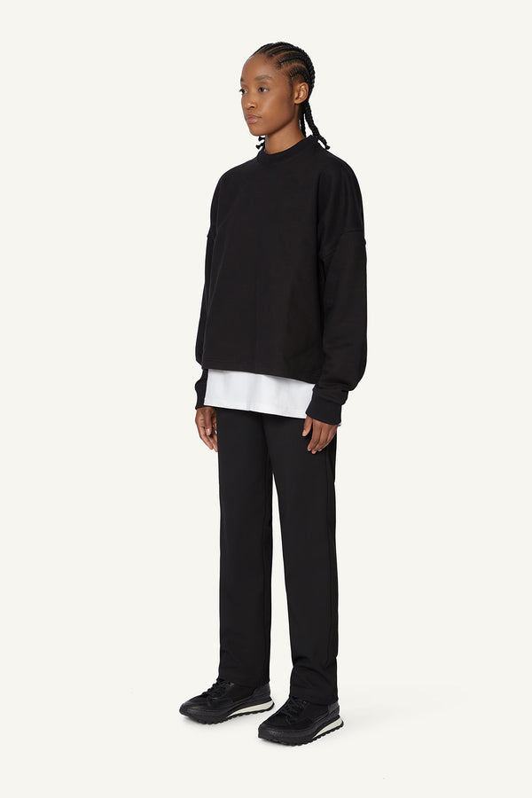 HEAVYWEIGHT SWEATER - BLACK