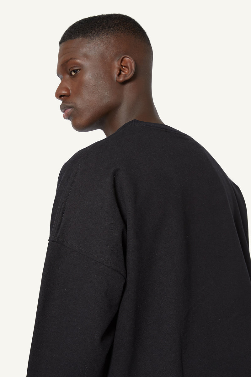 HEAVYWEIGHT SWEATER - BLACK