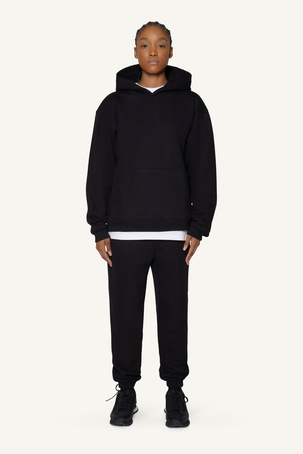 HEAVYWEIGHT HOODIE - BLACK